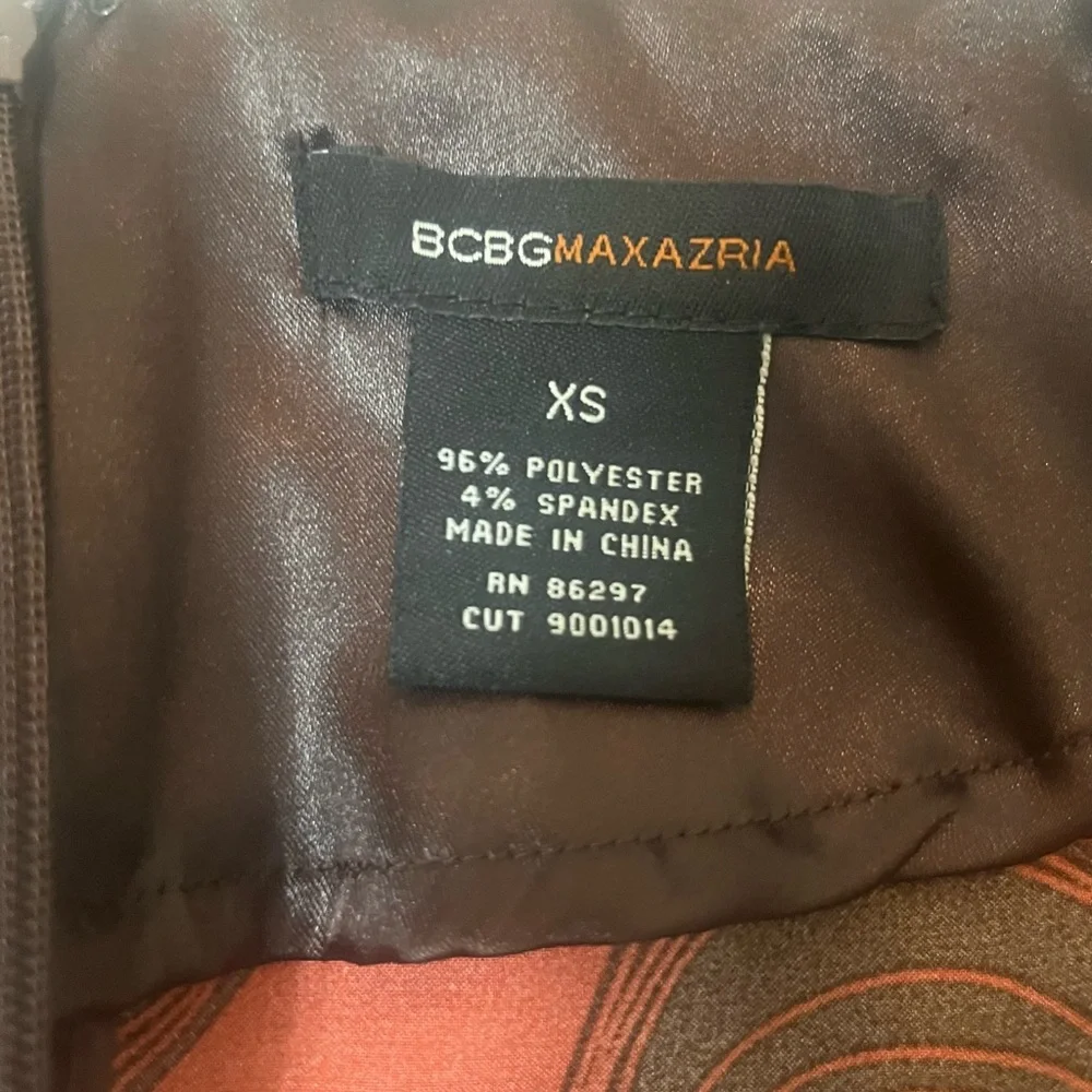 BCBGMaxAzria Dress. Zippered back and tie waist. Like new condition! - Picture 2 of 2